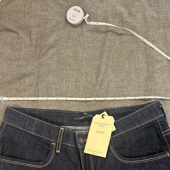 Levi's Dark Indigo Denim Jeans - Picture 10 of 11